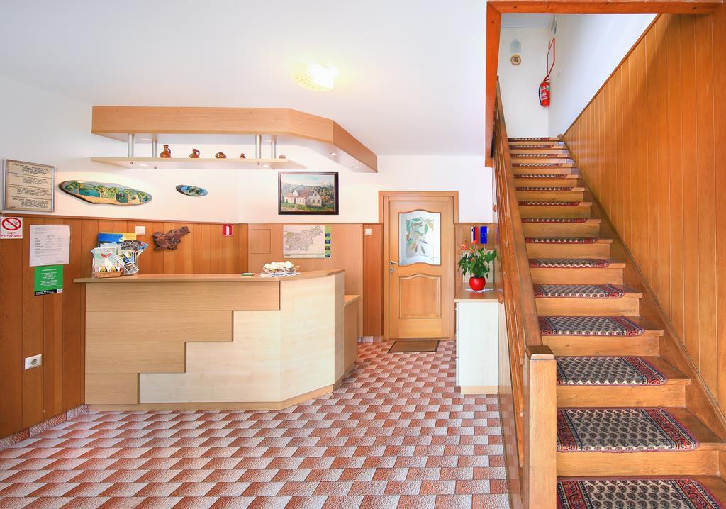 Rooms Sustersic Ljubljana Bagian luar foto