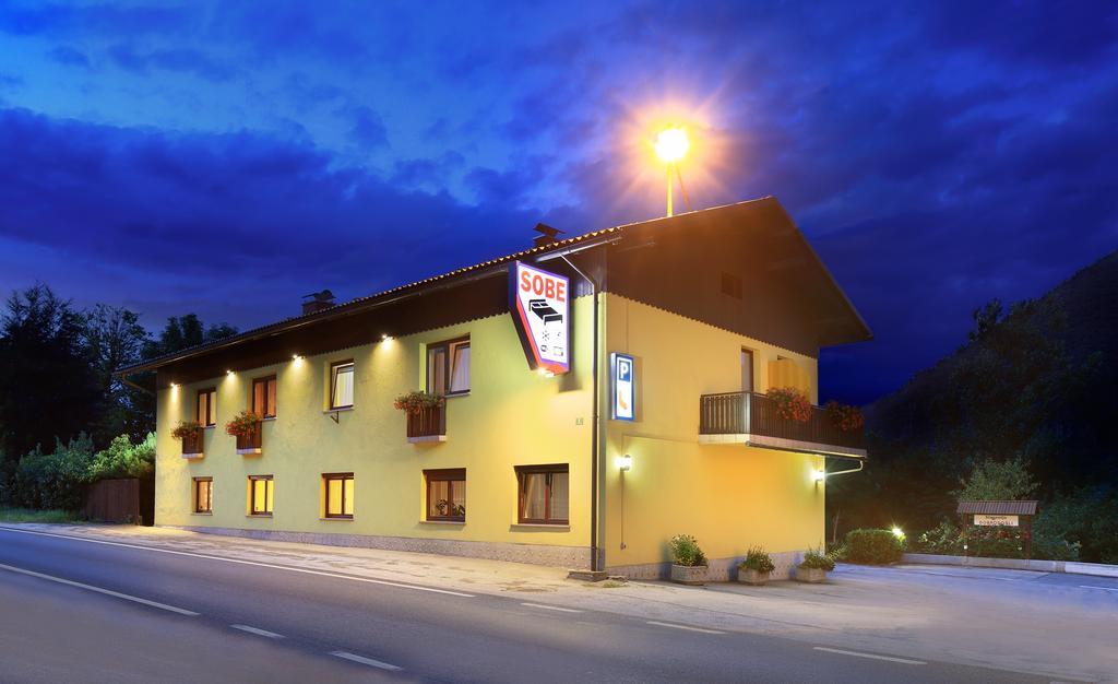 Rooms Sustersic Ljubljana Bagian luar foto