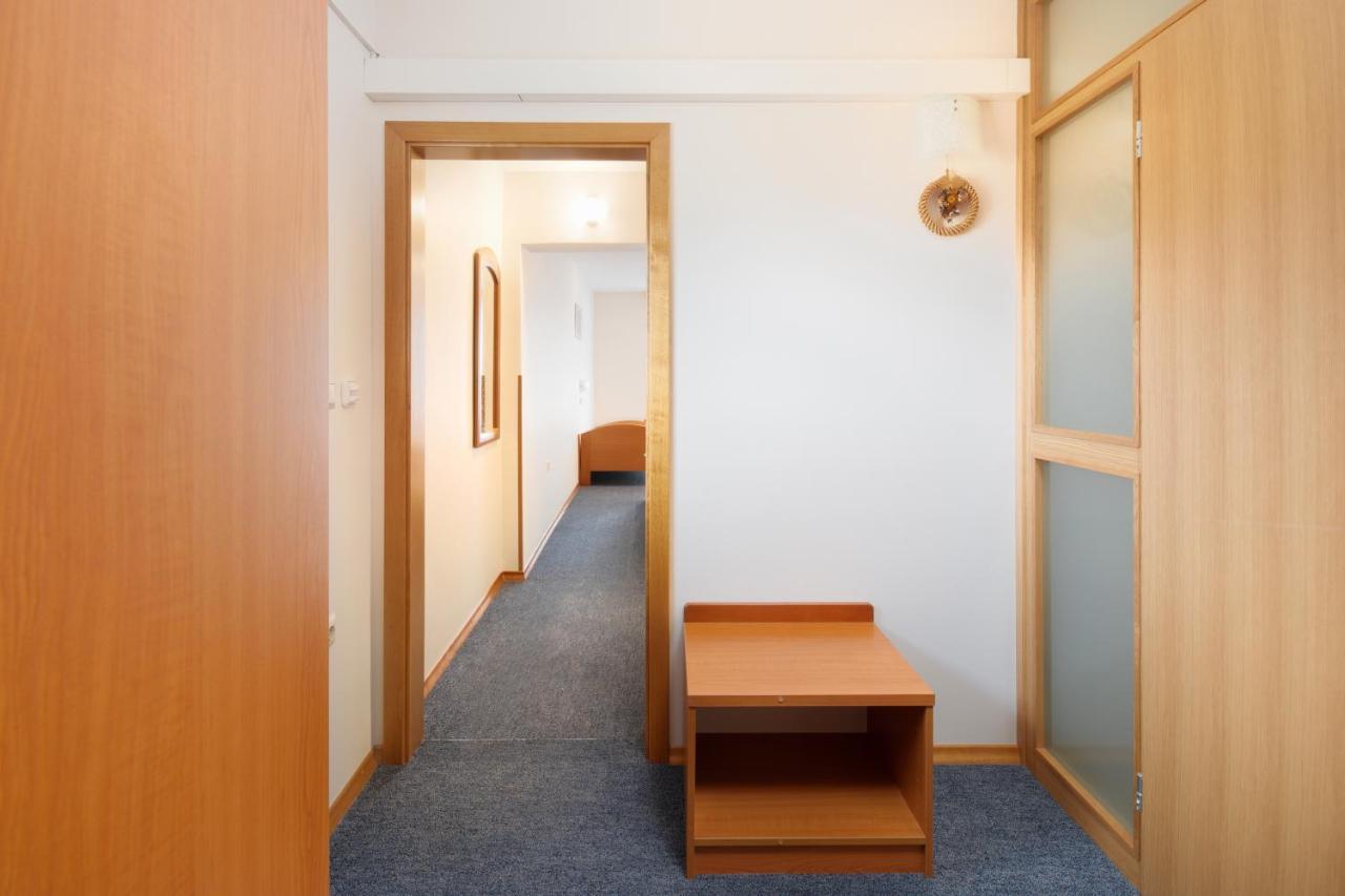 Rooms Sustersic Ljubljana Bagian luar foto