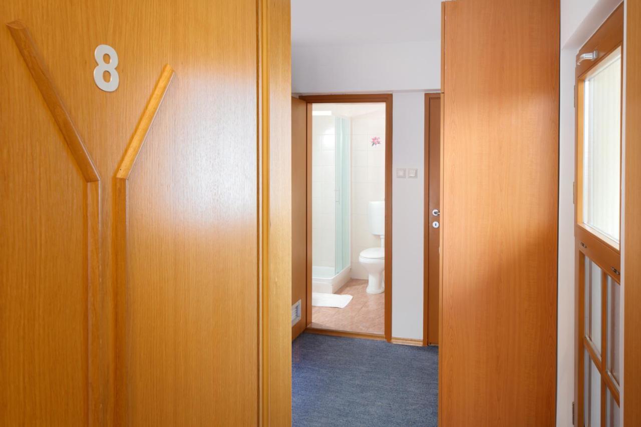 Rooms Sustersic Ljubljana Bagian luar foto