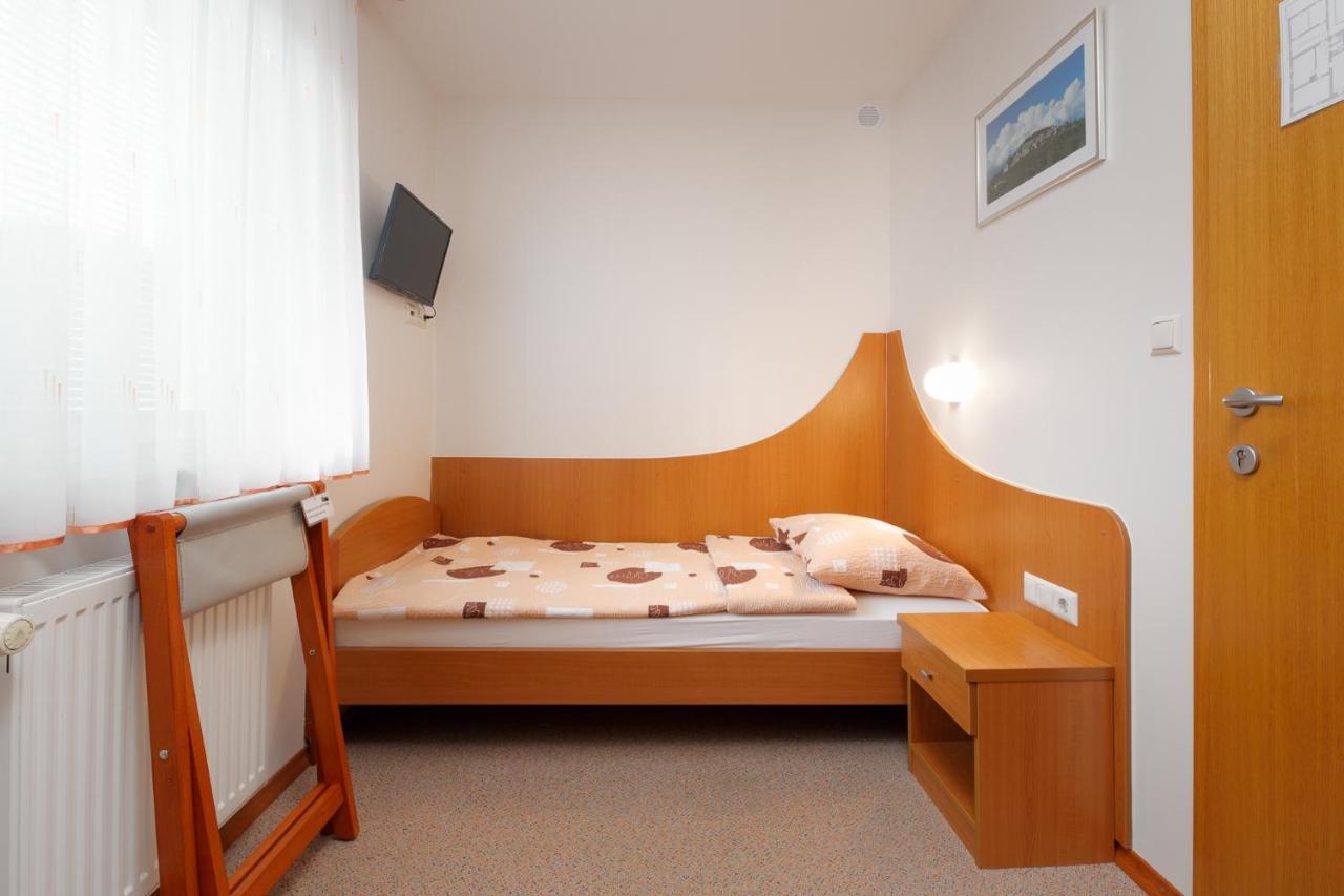 Rooms Sustersic Ljubljana Bagian luar foto