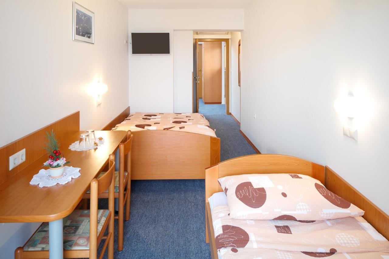 Rooms Sustersic Ljubljana Bagian luar foto
