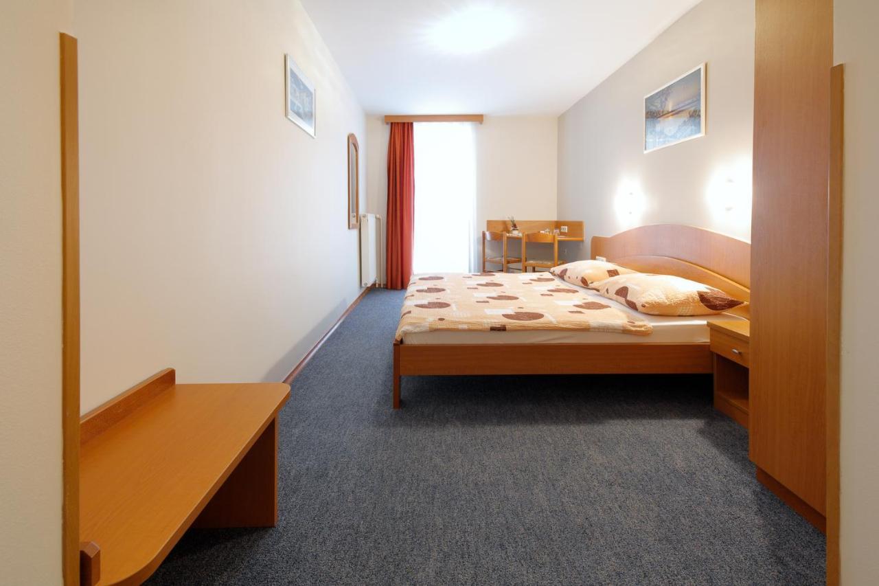 Rooms Sustersic Ljubljana Bagian luar foto