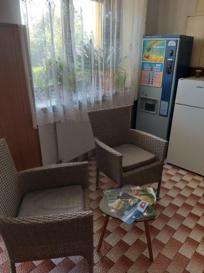 Rooms Sustersic Ljubljana Bagian luar foto